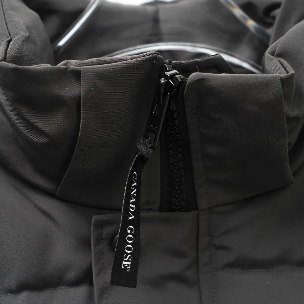 P740 CANADA GOOSE丨Canada Goose 29 New 2048 Hairless Collar Hooded Down Jacket Color: Graphite Black Label Size: XS-XXL